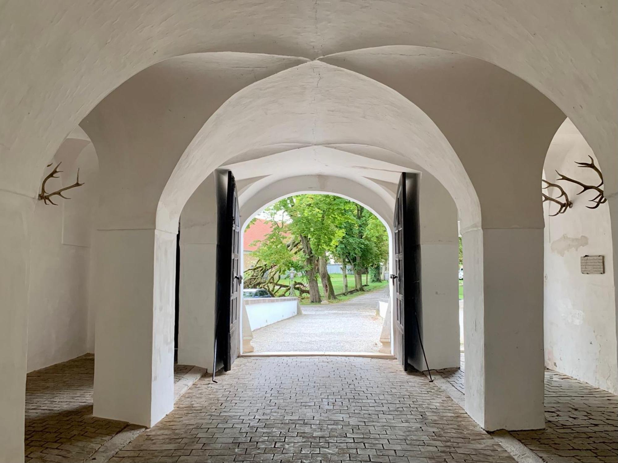 Wohnen Im Wasserschloss Sandizell Шробенхаузен Экстерьер фото